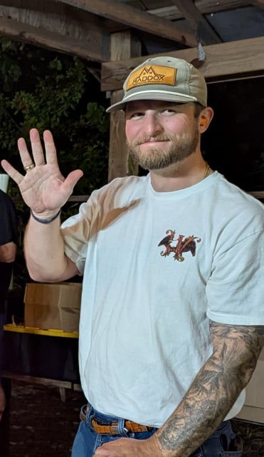 waving member